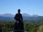 わたしは県北の山育ちですから・・・炭山で、目白獲りで、寒蘭引きで、薪(焚きもん)獲りで、造林で、椎茸(なば)獲りで・・・小中学のころは山野を歩(さる)き回りましたから、それなりの