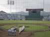 大会でどの程度の成績が残せるかが見物。写真は水曜日のサンマリン球場。暑くも無く寒くも無く風も強く無く、球場売店で買った幕の内弁当を口に入れながらの観戦は粋で乙なもの。この