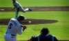 プロのスイングとその打球は凄い。1塁側内野席(甲子園で言えばアルプス)で観戦していた小生のごく近くに飛来したラミレスのライナー性のファールボールには、魂消た。写真はバックネッ