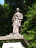 ですが、総理大臣の権威でもって歴史的偉人の銅像を乱立させ、かつ自身敬愛の、新作の晋作像に揮毫するとは、少なからずの違和感が募ります。28日死去した羽田孜元首相が、史上2番目の