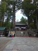 家康の遺言に従い、遺骸なき棺が久能山よりここ日光に運ばれたのです。これにより家康は神格化され、彼を祀る社は造営されたのです。神だけあってそれは荘厳そのものであります。そし